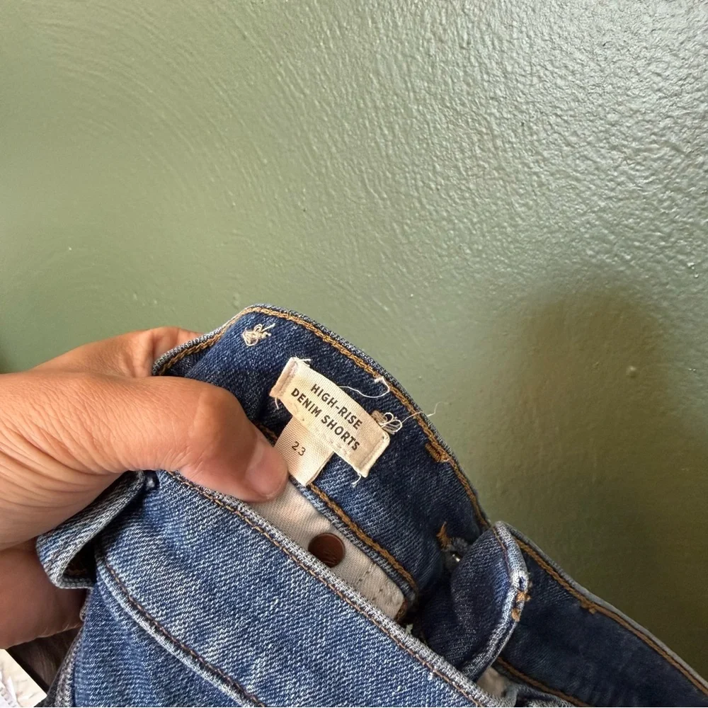 Madewell dark wash long high rise denim shorts size 23